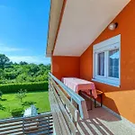Casa de hóspedes Danka With Shared Pool