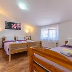 Danka With Shared Pool 3* Pula