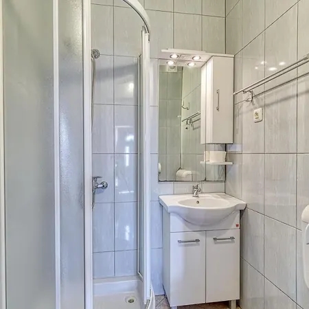Guest house Danka With Shared Pool Pula