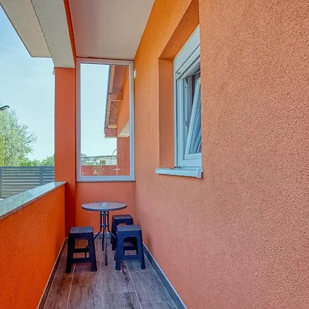 Guest house Danka With Shared Pool Pula