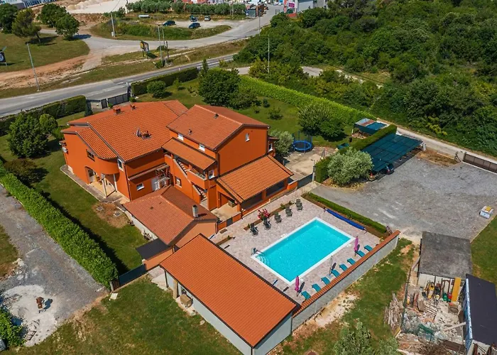 Gæstehus Danka With Shared Pool 3*