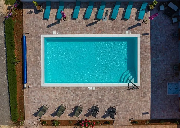 بيت ضيافة Danka With Shared Pool